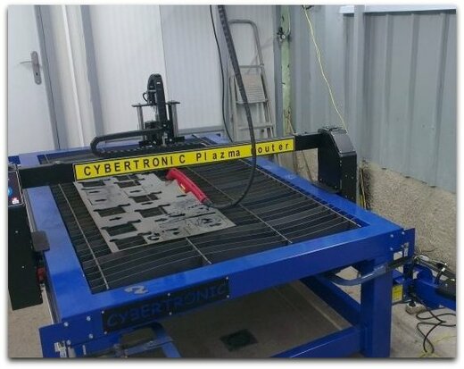 CNCrouter.JPG